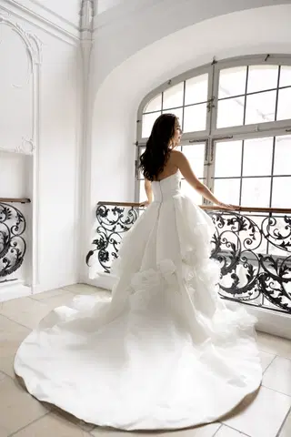 Christina by Amo & Luv - view 6 of 8