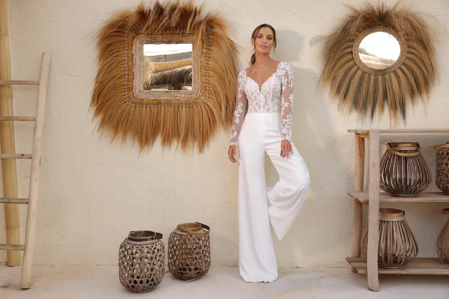 Annelou by Azuree Bridal - view 4 of 7