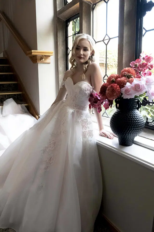 Flora by Donna Salado Bridal: A-Line silhouette, sweetheart neckline, sleeveless, lace