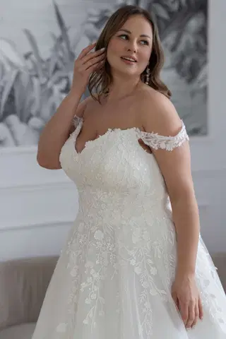 Giovana by Jarice - view 3 of 5