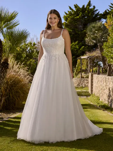 Dahjenne wedding dress by Ladybird, princess, lace