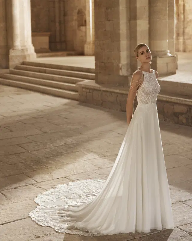 Libby by Rosa Clara: Straight silhouette, high / halter neckline, sleeveless, lace