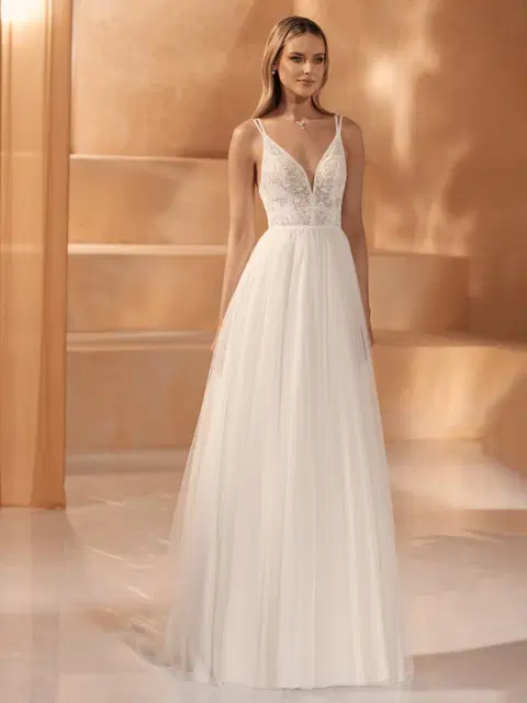 Martha wedding dress by Bianco Evento, A-line, lace