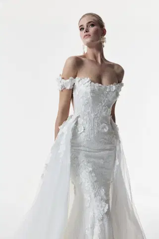 Eliza by Josephine Scott - view 3 of 8