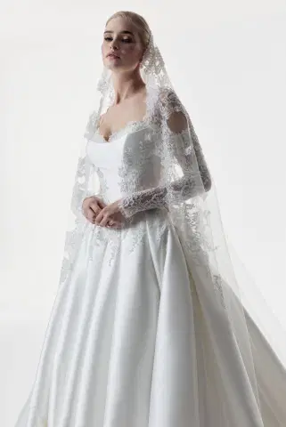 Cordelia by Josephine Scott - view 6 of 9