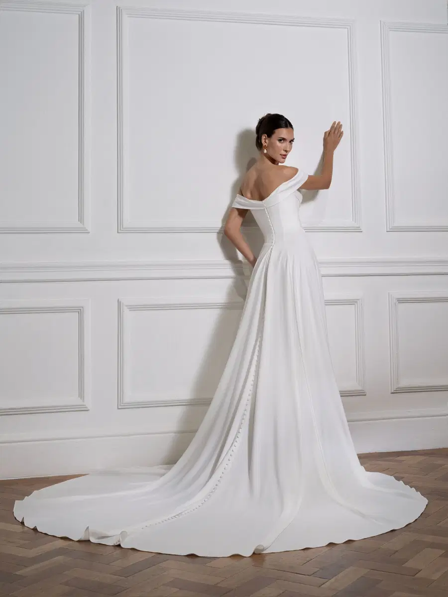Talia by Avenue by Josephine Scott - view 2 of 5