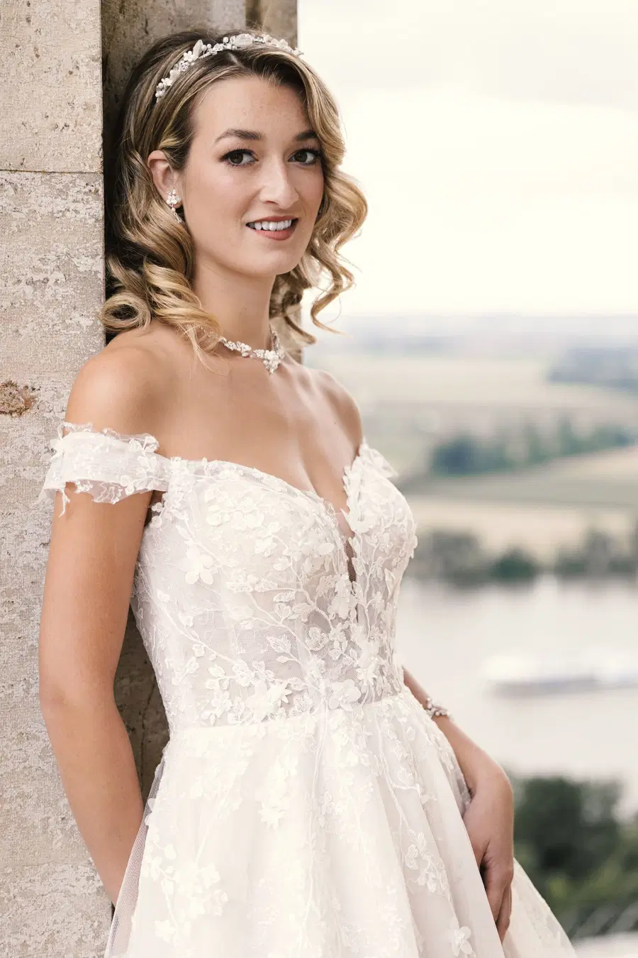 Carolin by Amo & Luv - view 3 of 5