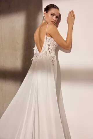 Rhodes by Avenue by Josephine Scott - view 4 of 6