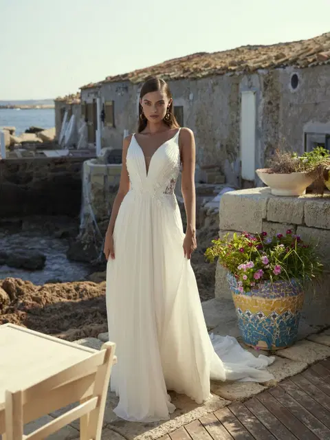 Eliza wedding dress by Modeca Bridal, A-line, chiffon