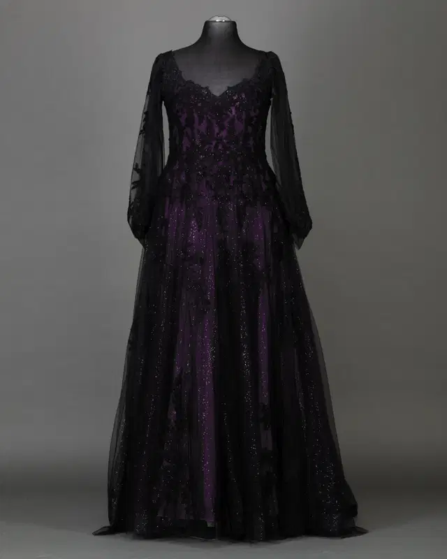 Sleeve Purple von DarkDreamCouture - Ansicht 1 von 1