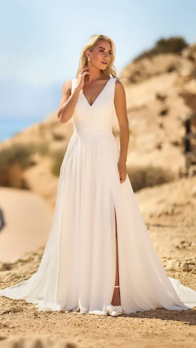 Brinkman 26106 by Brinkman by Très Chic: A-Line silhouette, V-neck neckline, separate sleeves, chiffon