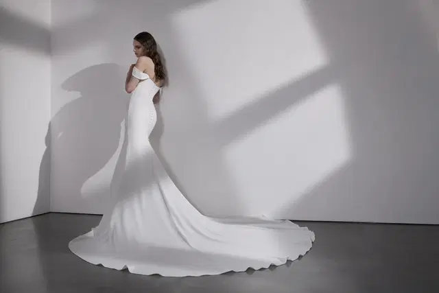 Oxford by Avenue by Josephine Scott - view 3 of 3