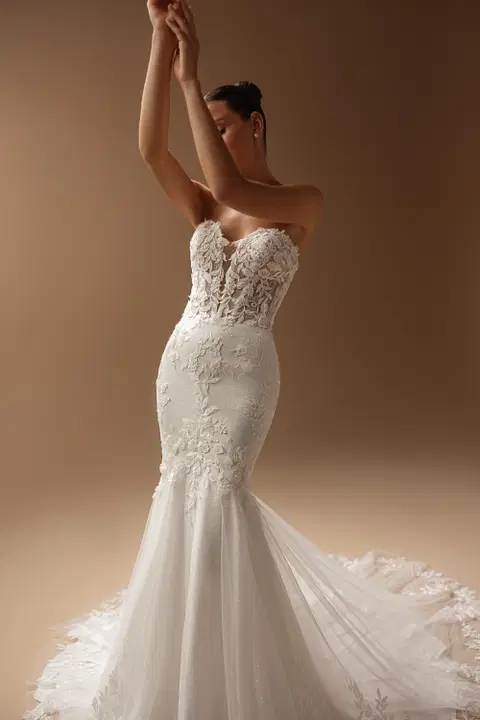 Luna wedding dress by Ella Novia, mermaid, lace