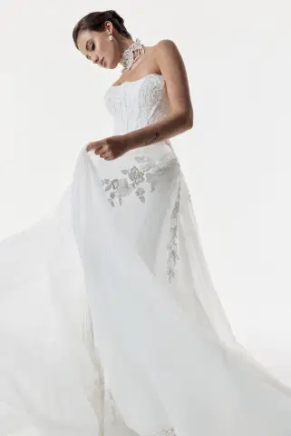 Belle by Josephine Scott - view 4 of 10