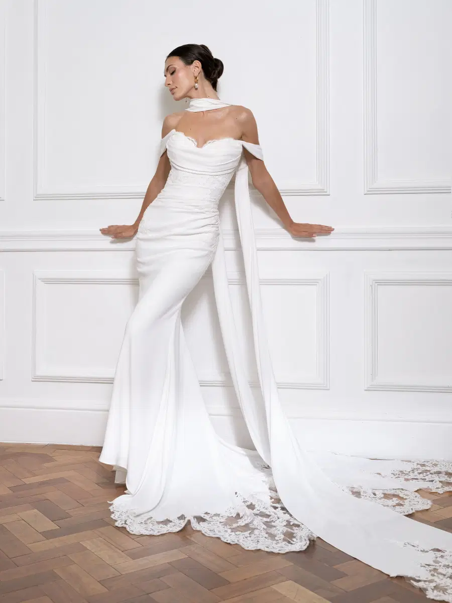 Chloe by Avenue by Josephine Scott - view 4 of 8