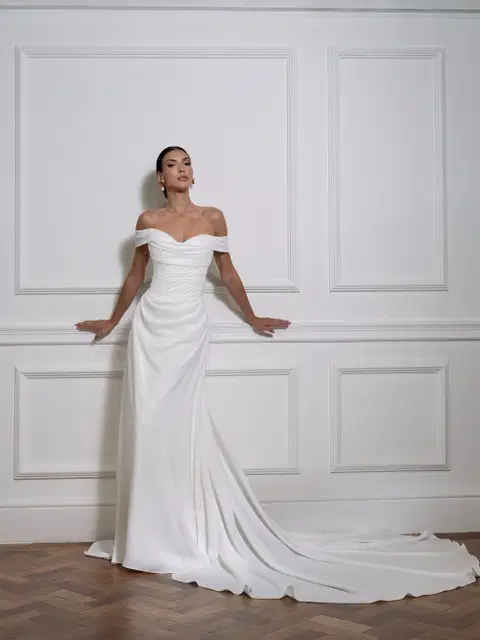 Talia trouwjurk van Avenue by Josephine Scott, trompet, satijn