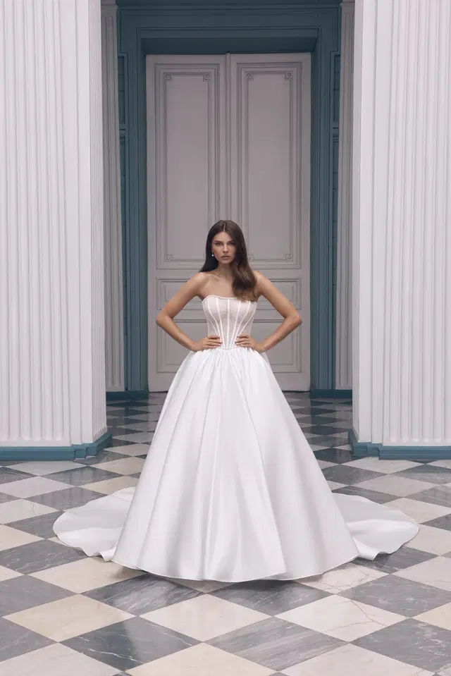 Maria by Carfelli: Ball Gown silhouette, sweetheart neckline, sleeveless, lace