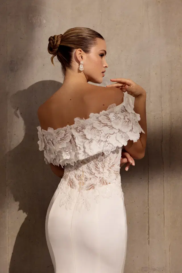 Waldorf by Avenue by Josephine Scott - view 11 of 15