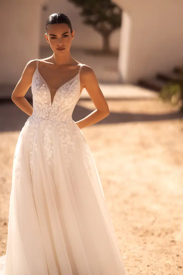 E-5509 by Elizabeth Passion - view 2 of 6
