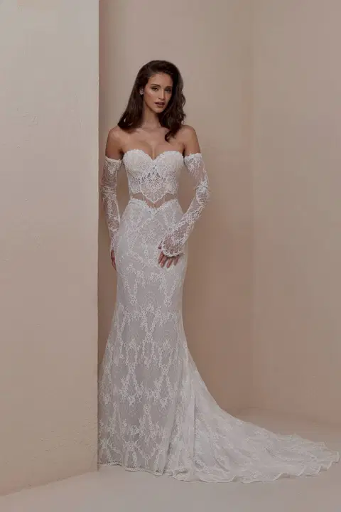 LP2640 Billie wedding dress by Calla Blanche, trumpet, lace