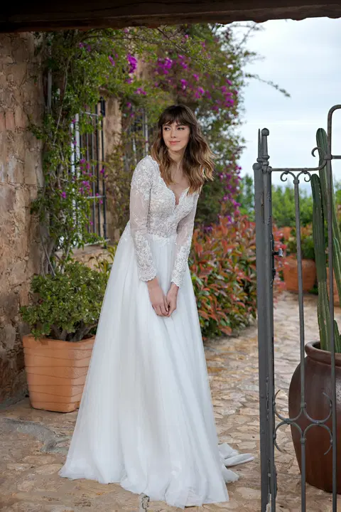 Style LB307 wedding dress by Lohrengel, A-line, lace