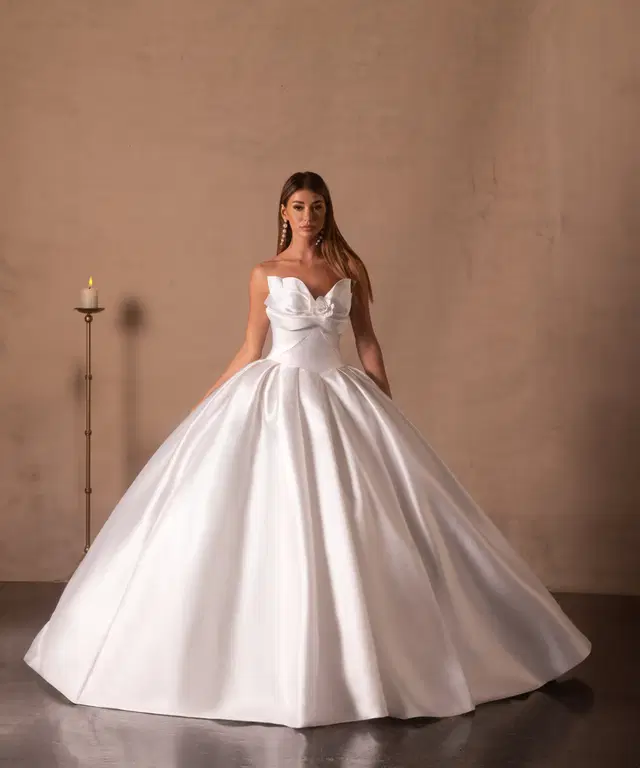 RB6175 by Rachel Allan: Ball Gown silhouette, sweetheart neckline, mikado