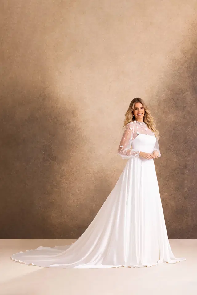 RB4256 by Rachel Allan: A-Line silhouette, long sleeves, tulle