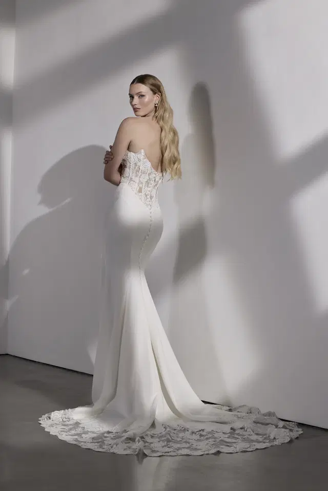 Brompton by Avenue by Josephine Scott - view 9 of 11