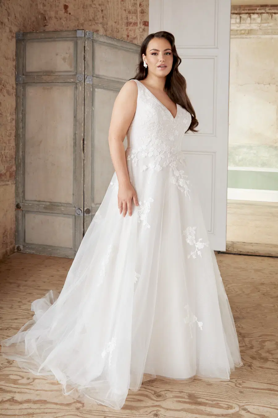 44525 by Sincerity Bridal - view 7 of 11