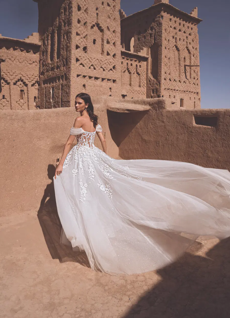 Taylee by Enzoani - view 5 of 6