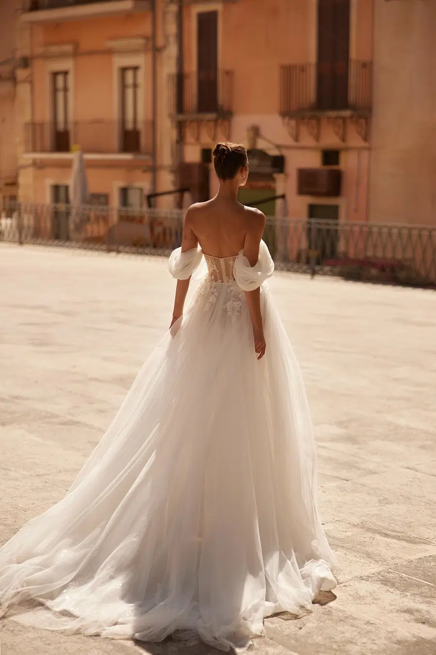 Arnella by Anne Mariée - view 4 of 4