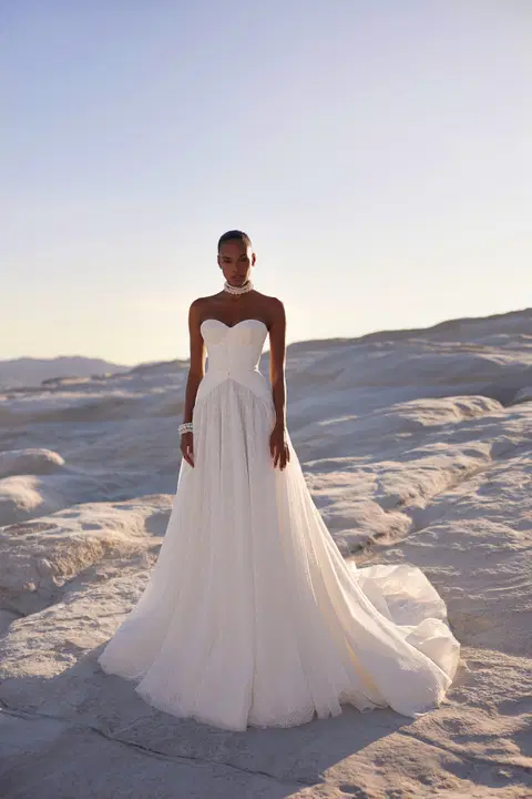 Arlet wedding dress by Eva Lendel, A-line, chiffon