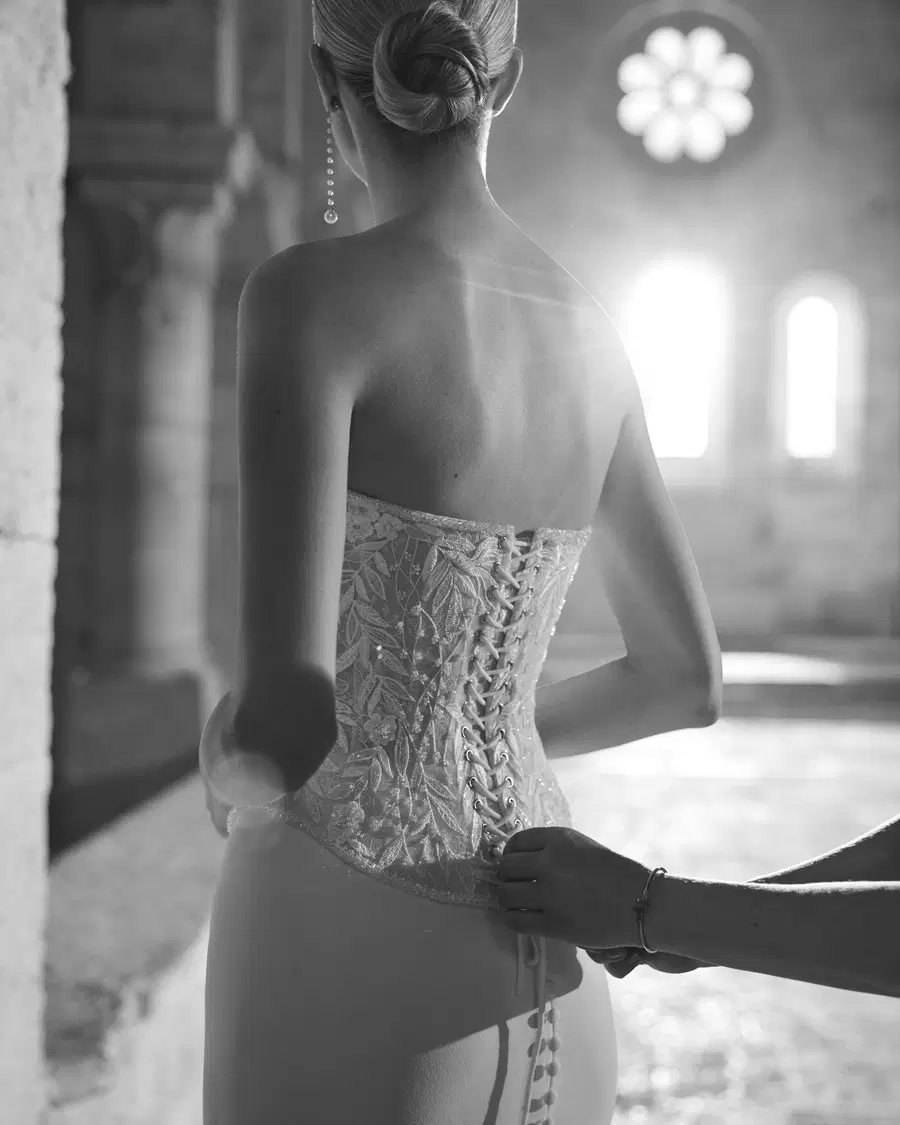 Lilia by Rosa Clara - view 3 of 4