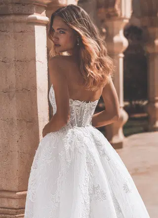Venice by Enzoani - view 7 of 10