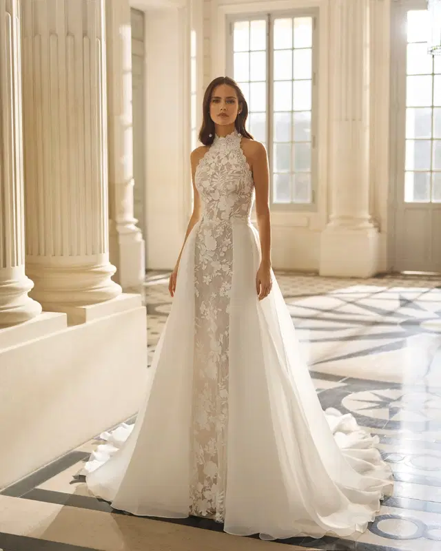 BENETA by Aire Barcelona: Mermaid silhouette, high / halter neckline, sleeveless, lace