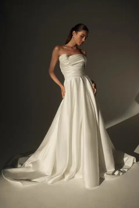 Style LE171-2 wedding dress by Casablanca Bridal, A-line, satin
