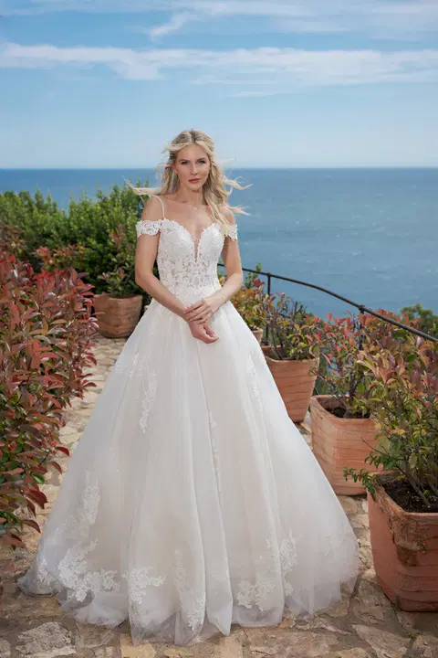Style MGB60 wedding dress by Miss Beautiful Bride, ball gown, tulle