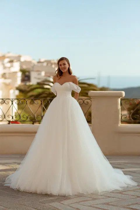 Style 8233 wedding dress by Monica Loretti, A-line, crepe