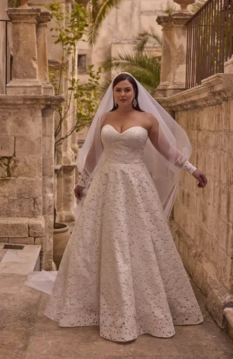 Zuizui wedding dress by Veni Infantino, A-line, tulle
