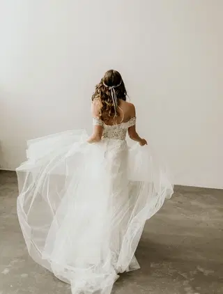 HOLLY by Esther Hofmann - view 7 of 8