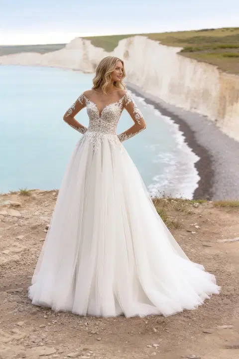 A121 Daisy wedding dress by Aveline, princess, lace