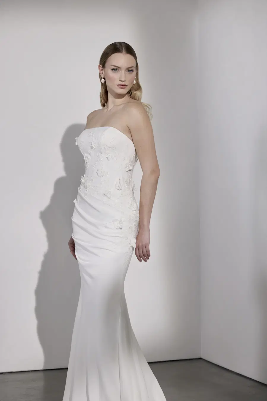 London by Avenue by Josephine Scott - view 3 of 5