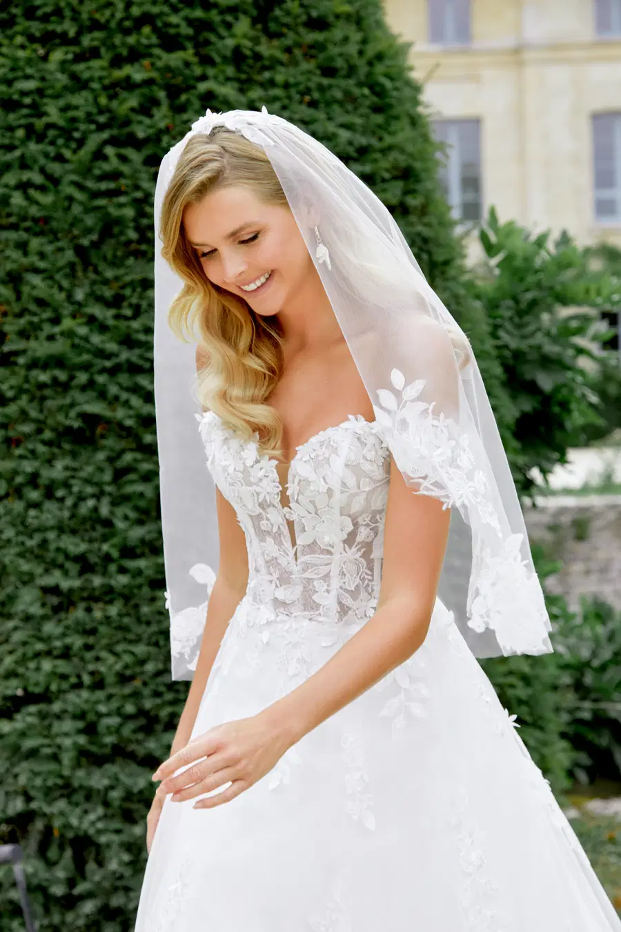 44520 by Sincerity Bridal - view 4 of 7
