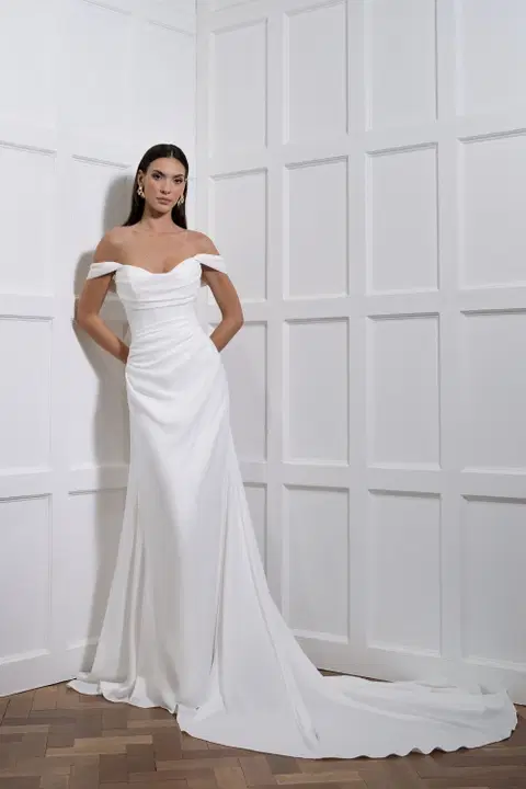 Amaia trouwjurk van Avenue by Josephine Scott, trompet, satijn