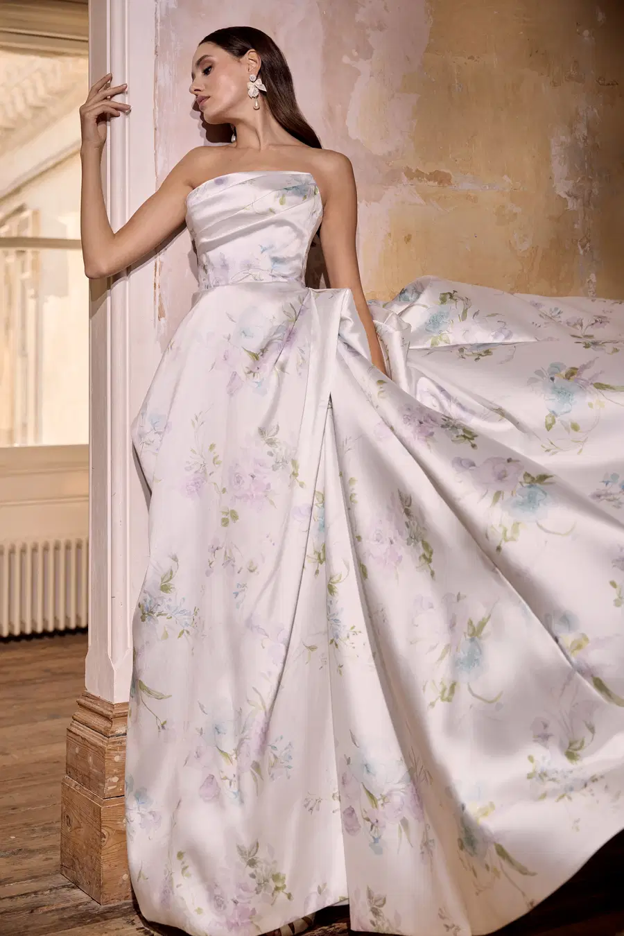Prudence by Josephine Scott: A-Line silhouette, straight neckline, sleeveless, mikado