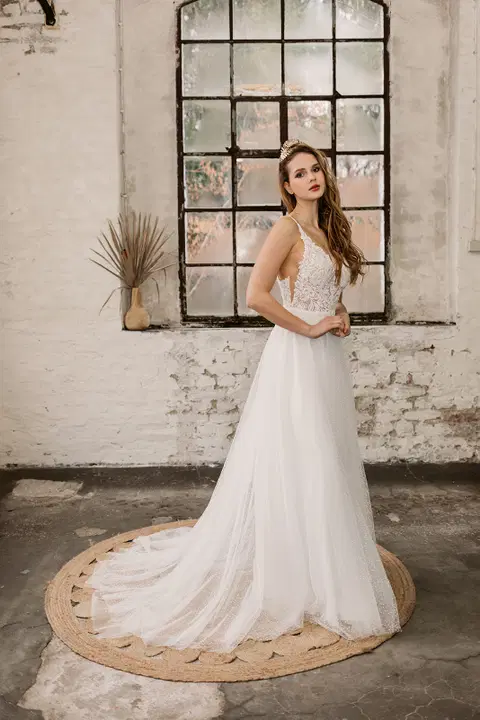 Riley wedding dress by Esther Hofmann, trumpet, lace