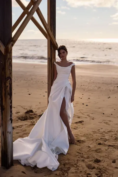 Glimpse wedding dress by Milla Nova, A-line, mikado