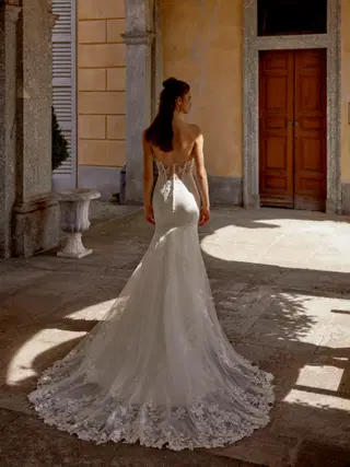 Ilia by Justin Alexander - view 4 of 6