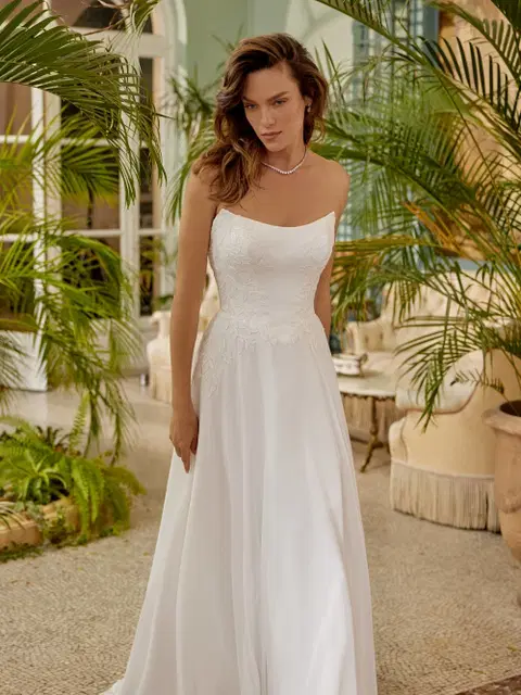Melody wedding dress by Justin Alexander, A-line, tulle