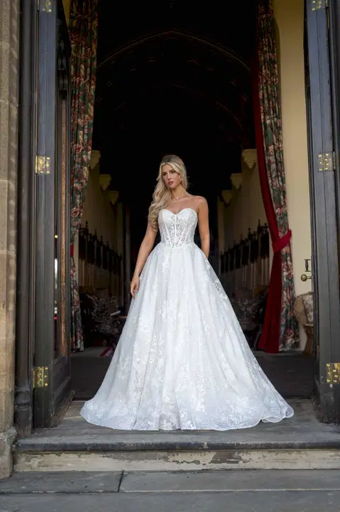 Style RB5132 wedding dress by Rachel Allan, ball gown, lace